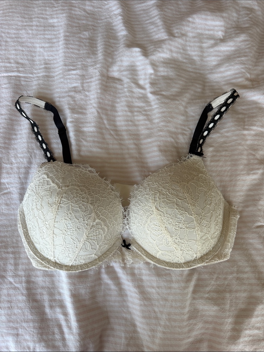 Victoria’s secret dream angels push-up bra black and white